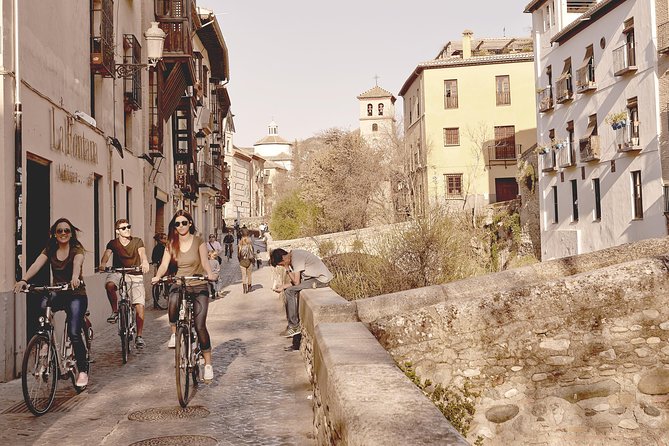 Zooming Through Granada: A Fun-Filled Electric Bike Tour - Getting rolling at Carrera del Darro without wasting time